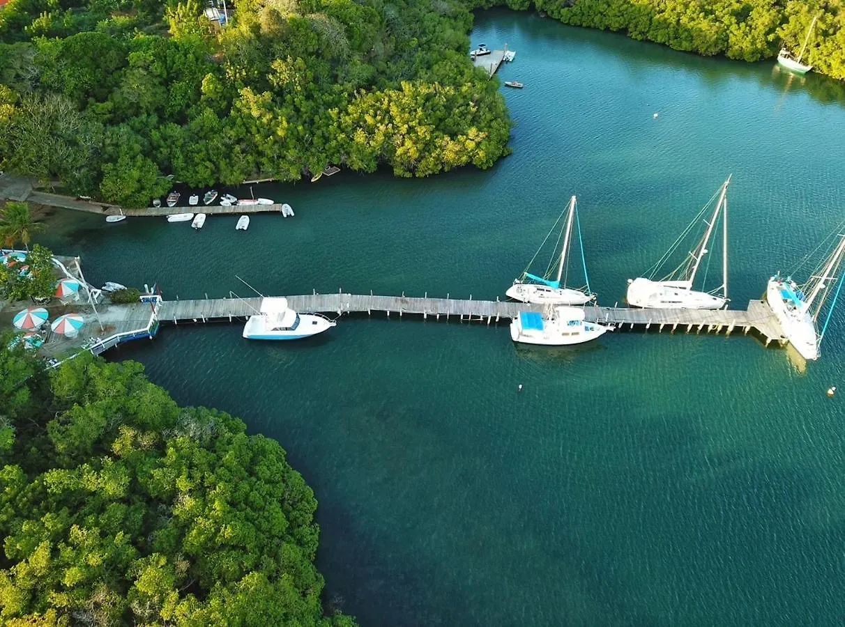 Puerto Blanco Marina & Hotel Luperon
