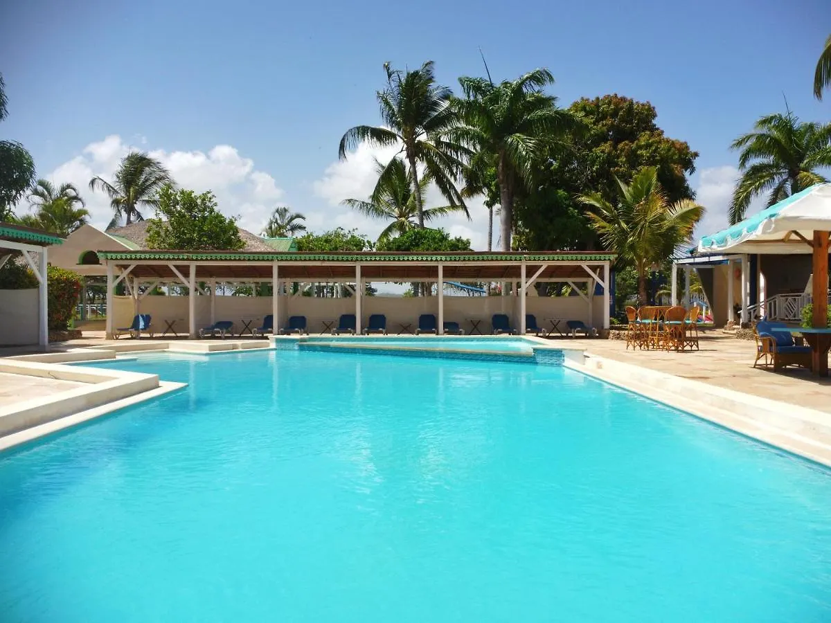 Puerto Blanco Marina & Hotel Luperon